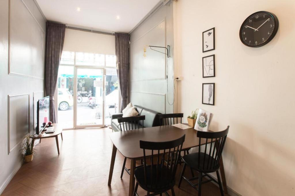 Oh Boutique Guesthouse. Bangkok Exterior photo